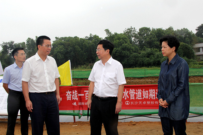 市領(lǐng)導(dǎo)張迎春、夏建平、劉明理等參加調(diào)研，望城區(qū)領(lǐng)導(dǎo)孔玉成、鄒特等陪同調(diào)研